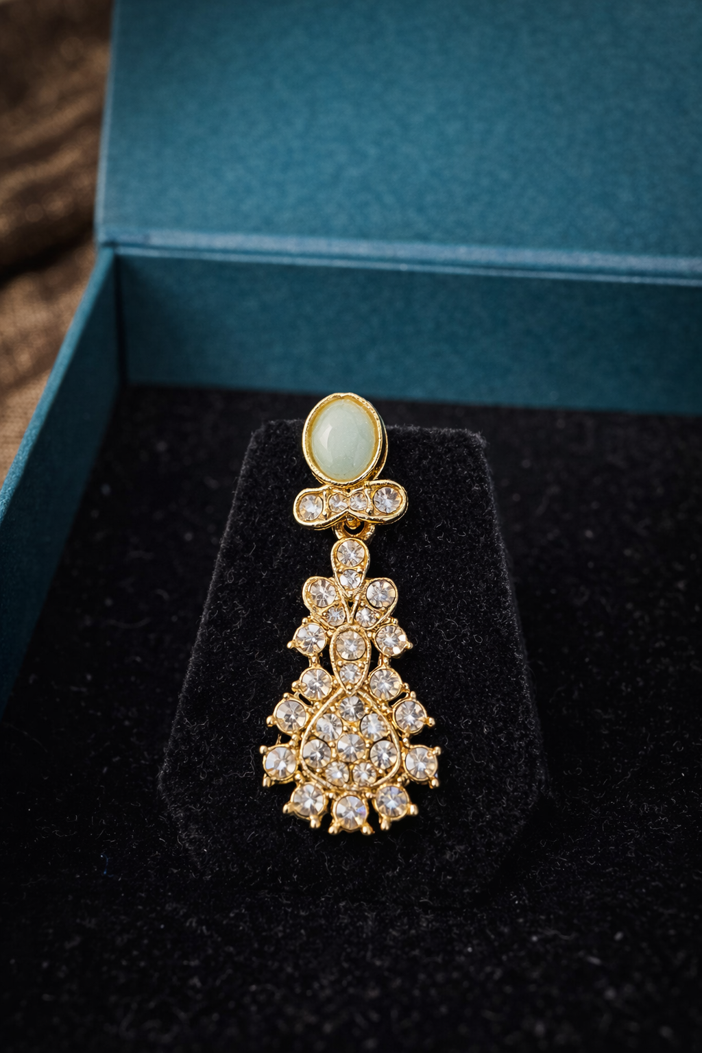 Opaline Luxe Glow Necklace Set | ₹ 999