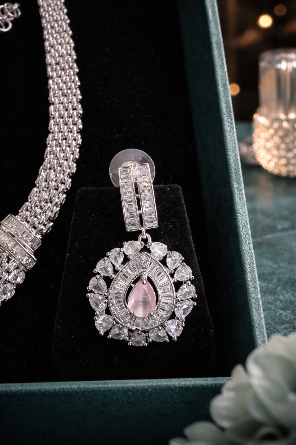 Celeste Blush Teardrop Diamond Set
| ₹ 3199